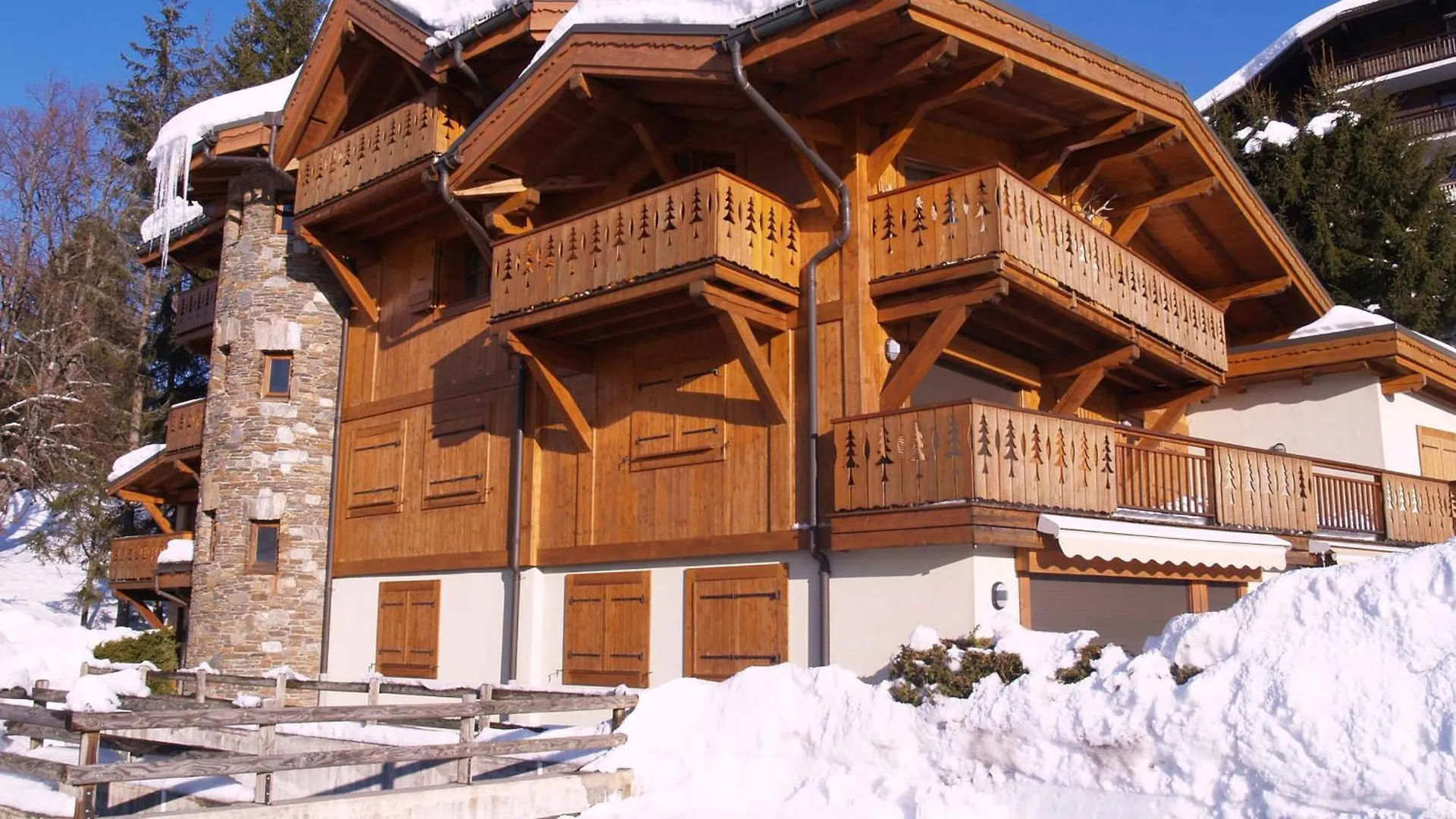 Location Apt 4P Renove Avec Terrasse Et Jardin - Proche Centre Et Rochebrune - Garage Inclus - Fr-1-453-35 contacts
